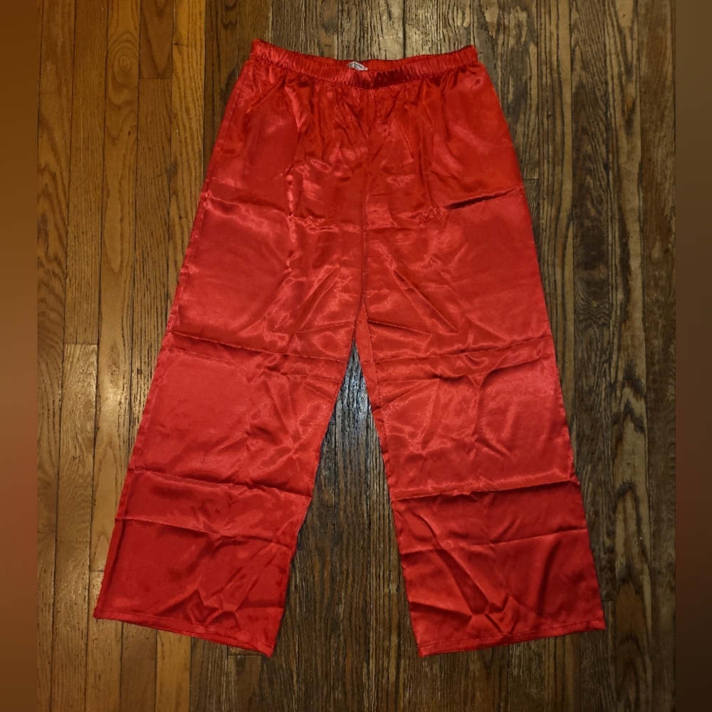 Ekouaer Red Satin Pj Set - Picture 6 of 8